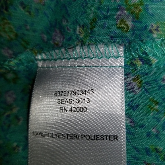 Tops - Picture 7 of 8